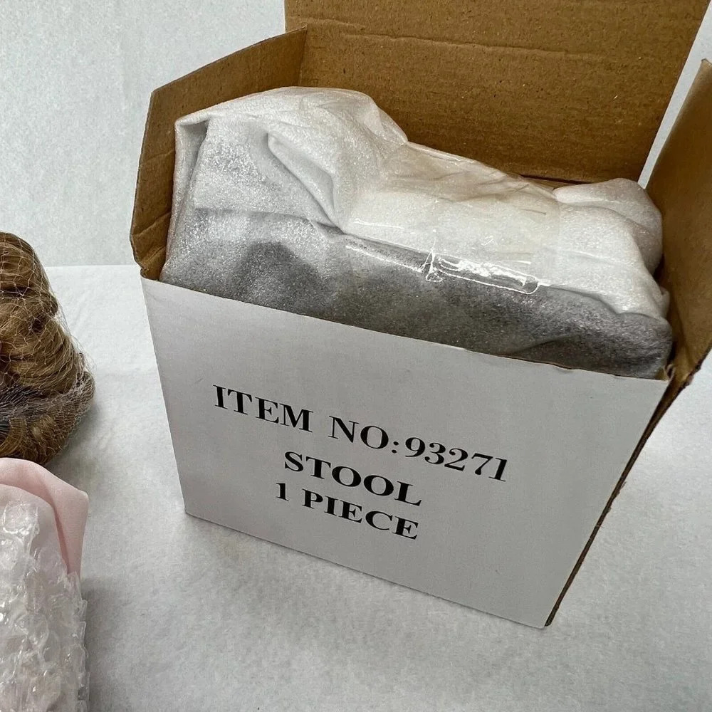 1998 Ashton-Drake "Melissa" Porcelain Doll Victorian Vanity Collection w/ Stool - Picture 9 of 9